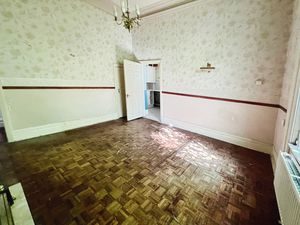 Dining room- click for photo gallery